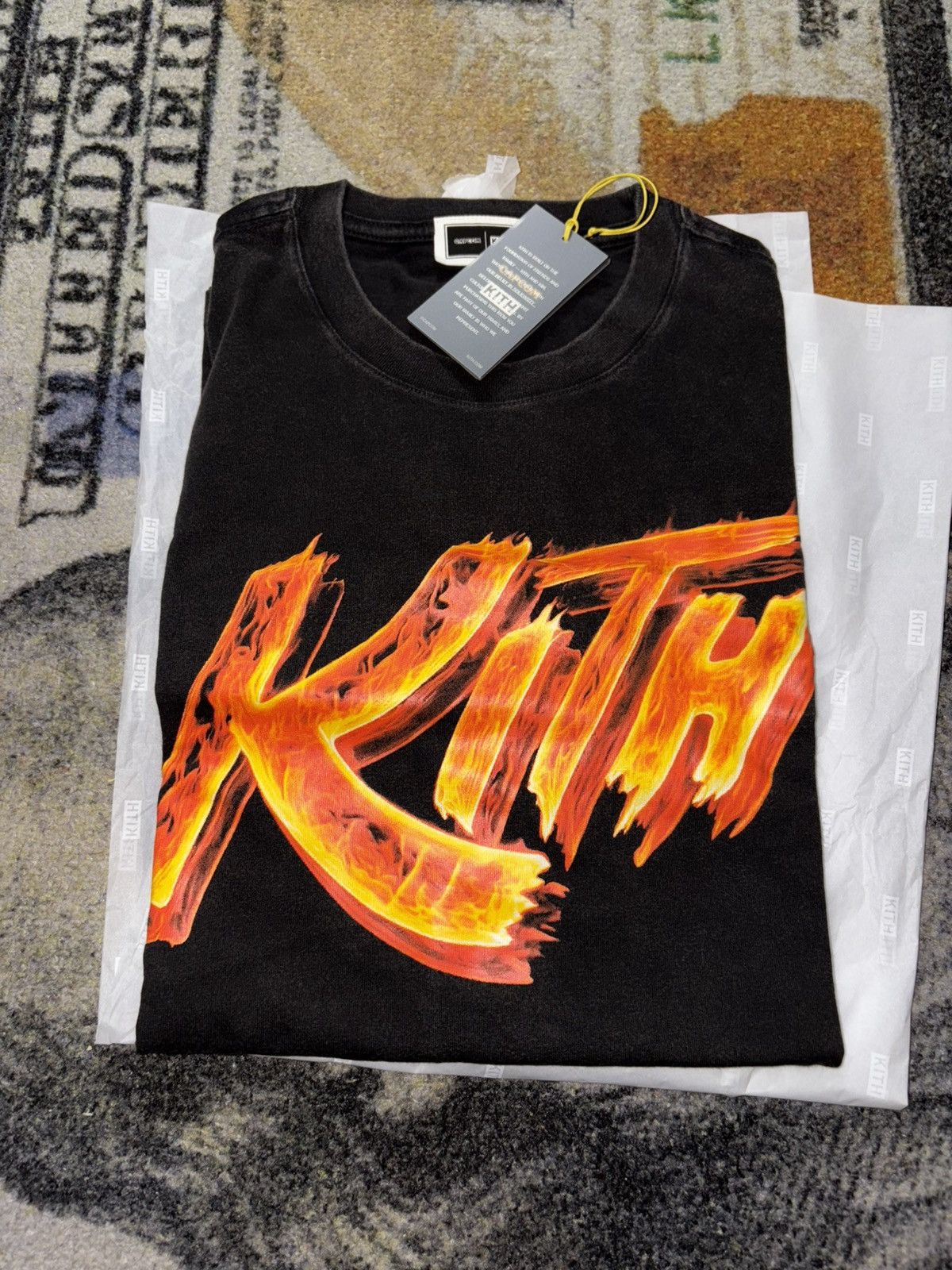 Kith × Marvel Comics KITH CAPCOM SF FLAME VINTAGE JONES L/S TEE - BLACK Size US L / EU 52-54 / 3 - 1 Thumbnail