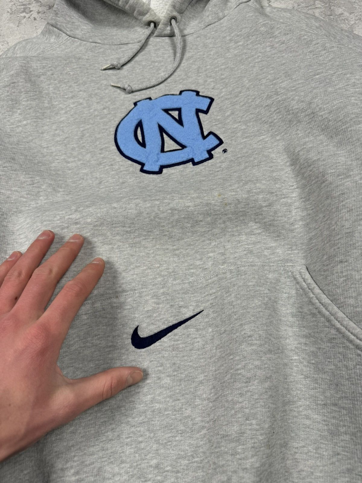 Nike Vintage Nike North Carolina Center Swoosh Hoodie Size XXL Size US XXL / EU 58 / 5 - 5 Thumbnail