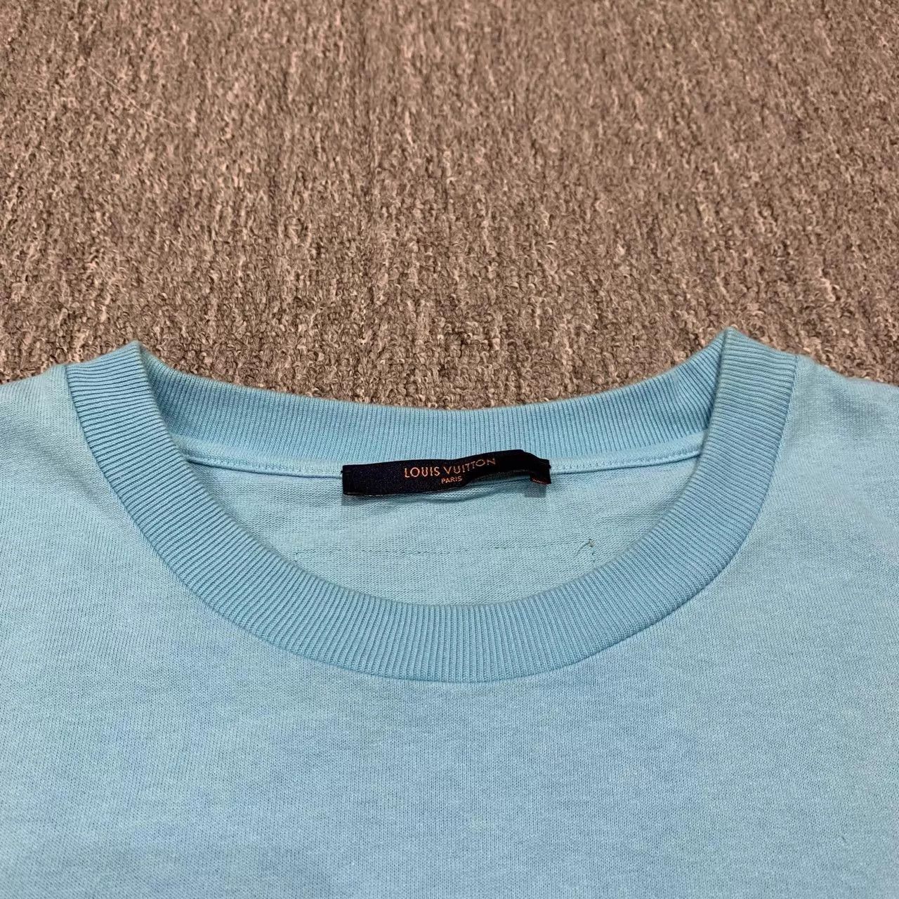 Louis Vuitton Lv Blue Simple Reverse Logo Short Sleeve XL 95 New Size US XL / EU 56 / 4 - 9 Thumbnail