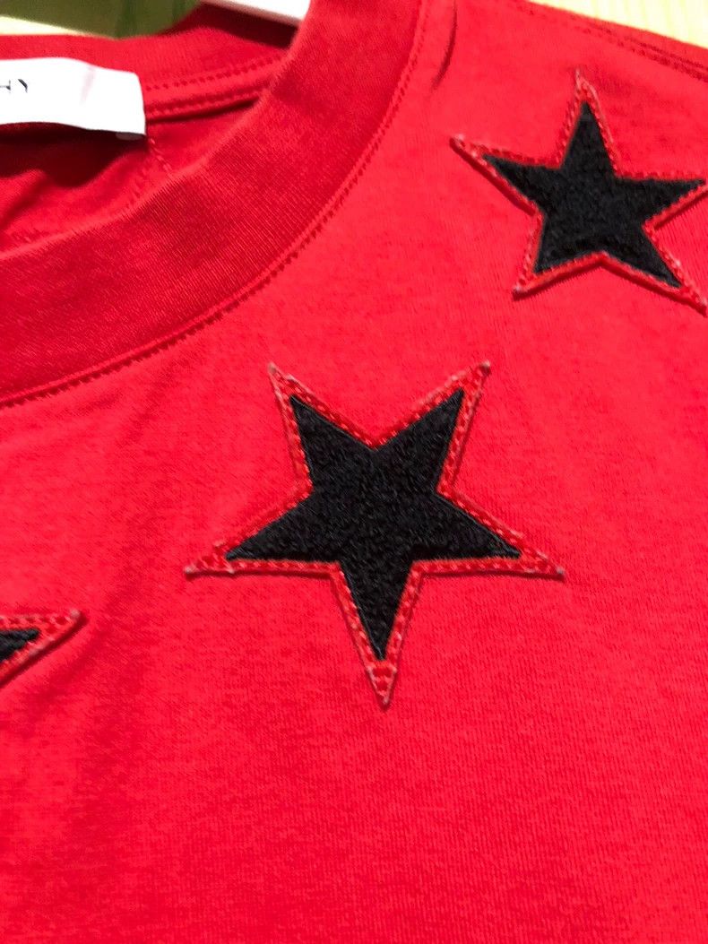 Givenchy Givenchy Star Pattern Authentic Round Neck T-Shirt 2506-Nex Size US S / EU 44-46 / 1 - 3 Thumbnail