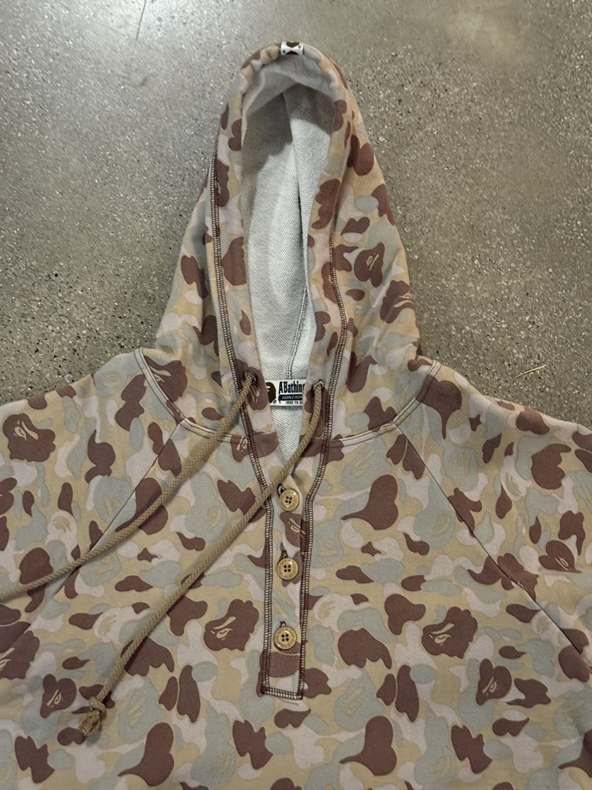 Bape RARE A Bathing Ape (BAPE) Desert Camo Poncho Hoodie Size XS / US 0-2 / IT 36-38 - 2 Thumbnail