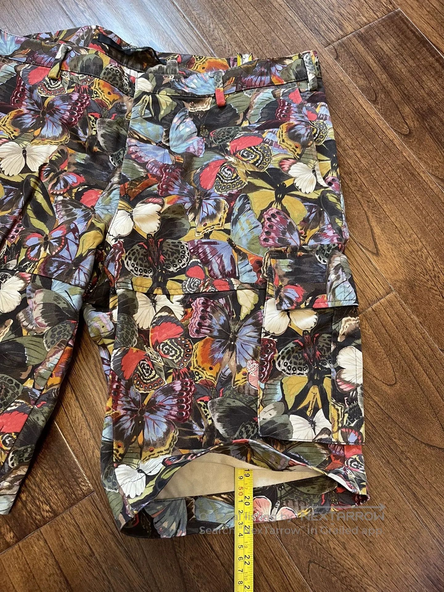 Valentino Valentino Men's Printed Shorts Size 50. Size US 34 / EU 50 - 5 Thumbnail