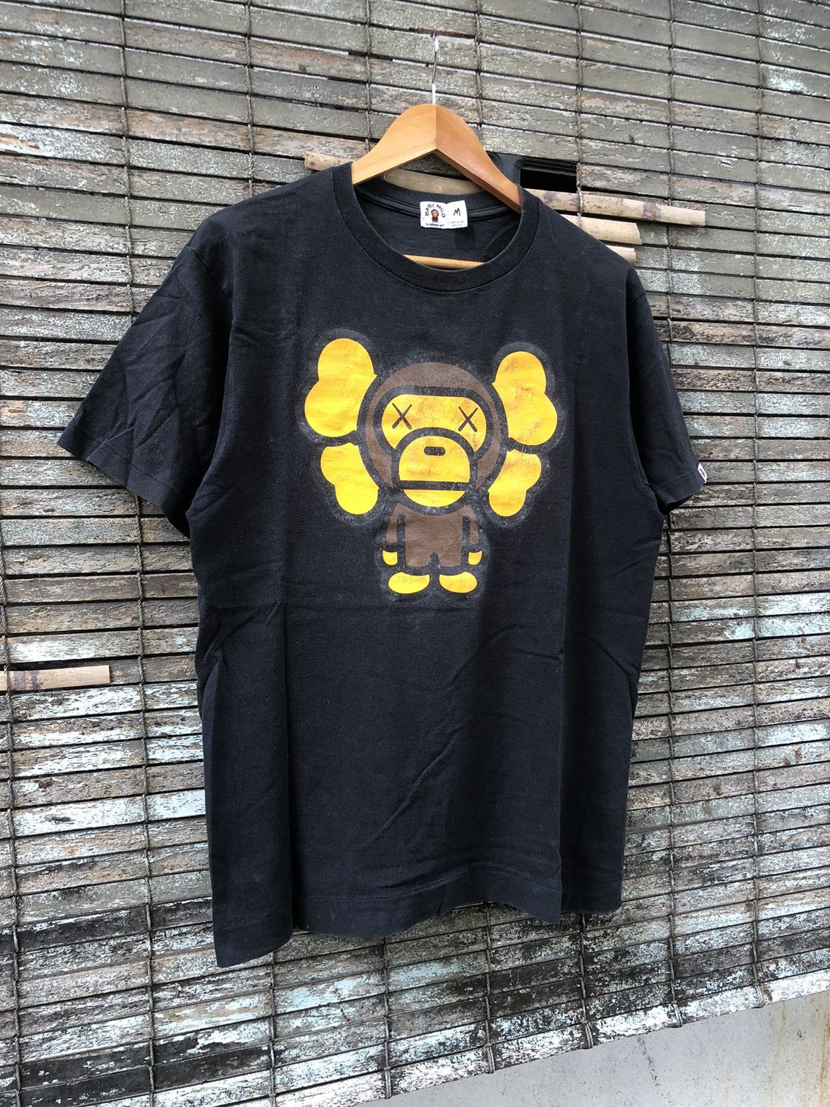 Bape × Kaws 🔥Vintage🔥Bape X Kaws Baby Milo Tshirt Size US M / EU 48-50 / 2 - 4 Thumbnail