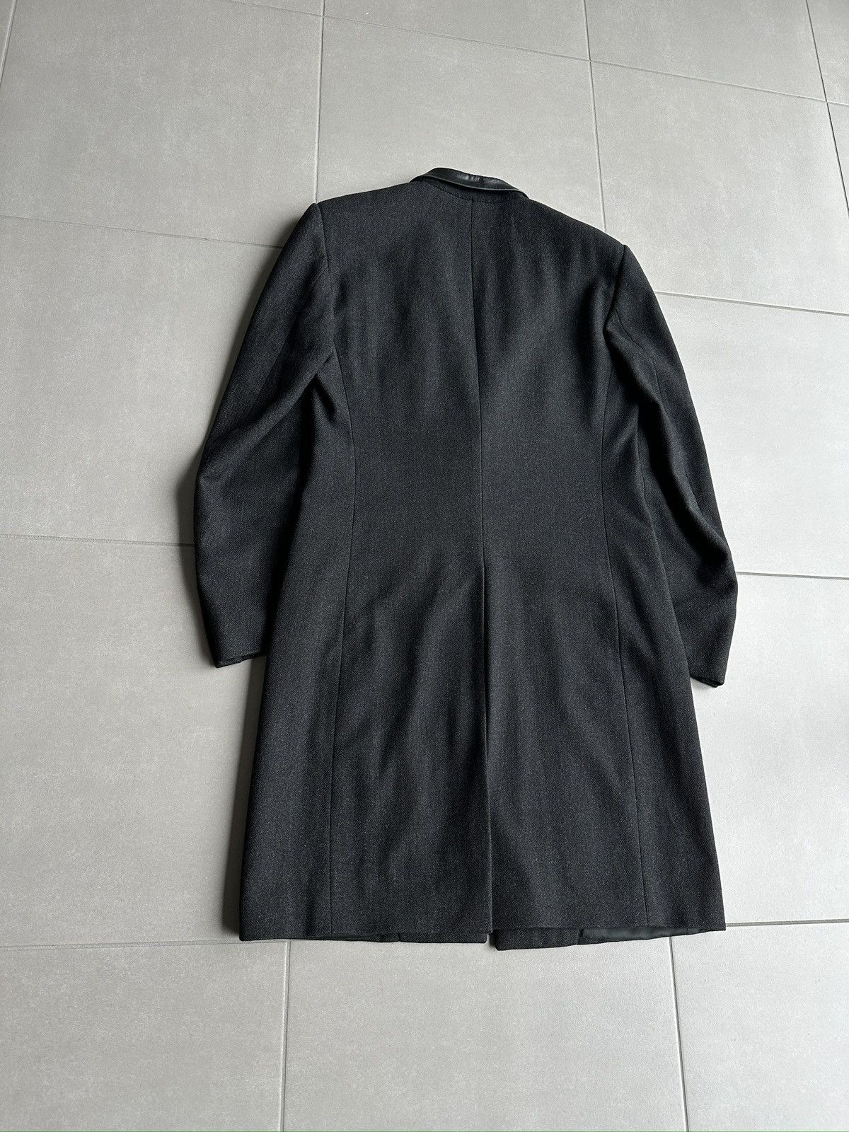 Dior × Hedi Slimane Dior Homme AW01 “Solitaire” lambskin collar wool long coat Size US M / EU 48-50 / 2 - 12 Thumbnail