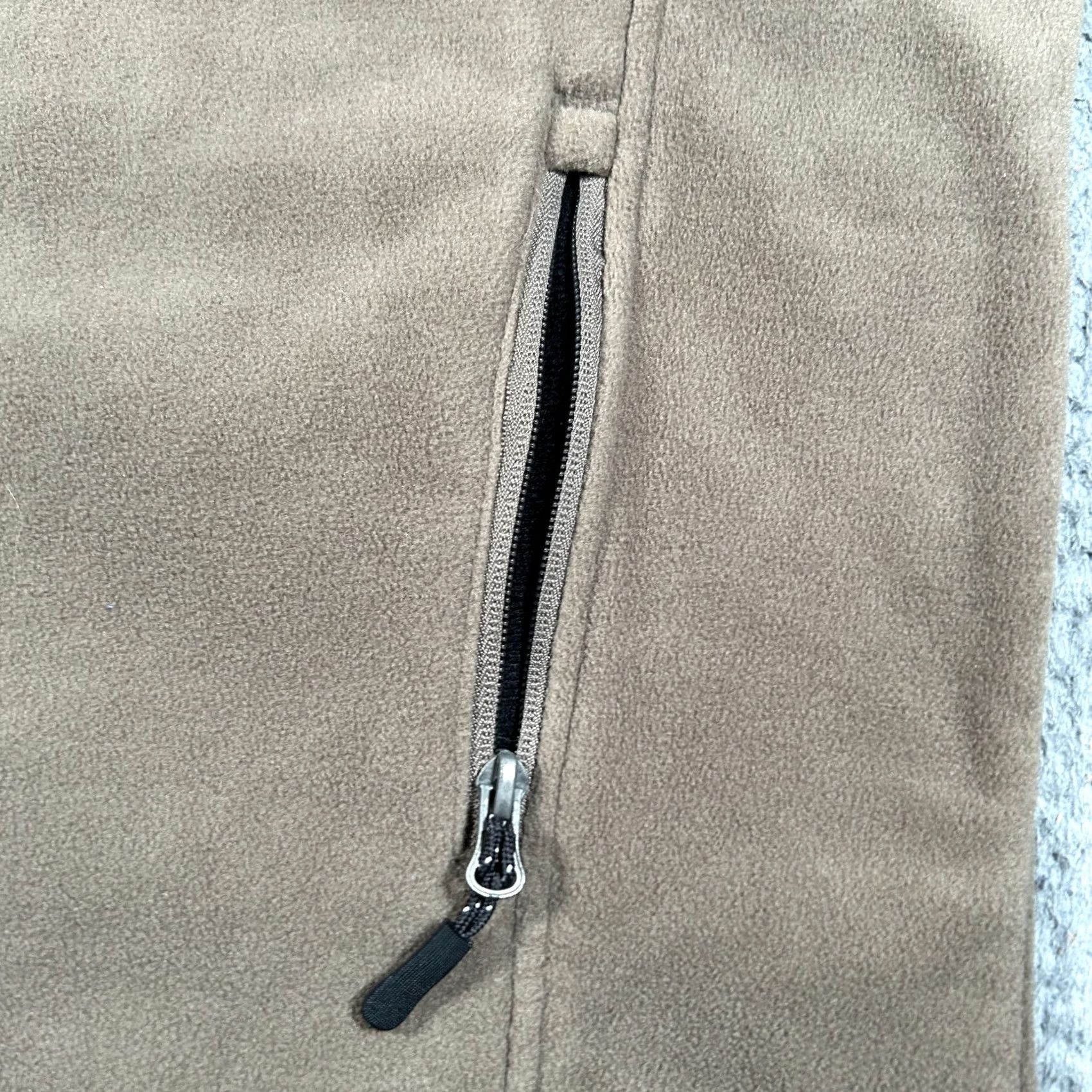 Vintage Stillwater Supply Co Mens Vest Beige Full Zip Fleece Mock Neck Outdoor Casual Size US L / EU 52-54 / 3 - 4 Thumbnail