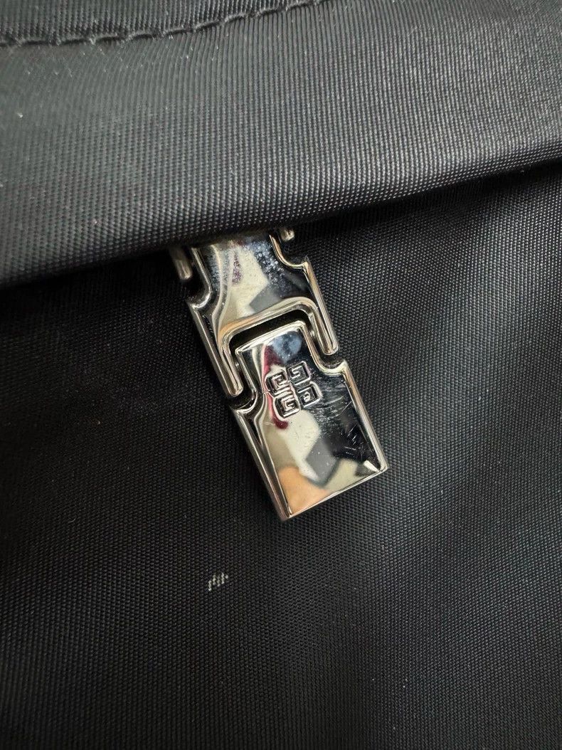 Givenchy Single Shoulder Phone Bag