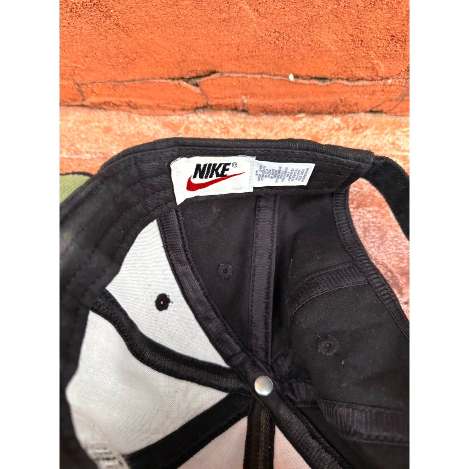 Nike VINTAGE Nike Embroidered Swoosh Logo Strap Back Hat Black Mens One Size Baseball Cap Adjustable Cotton Size ONE SIZE - 2 Thumbnail