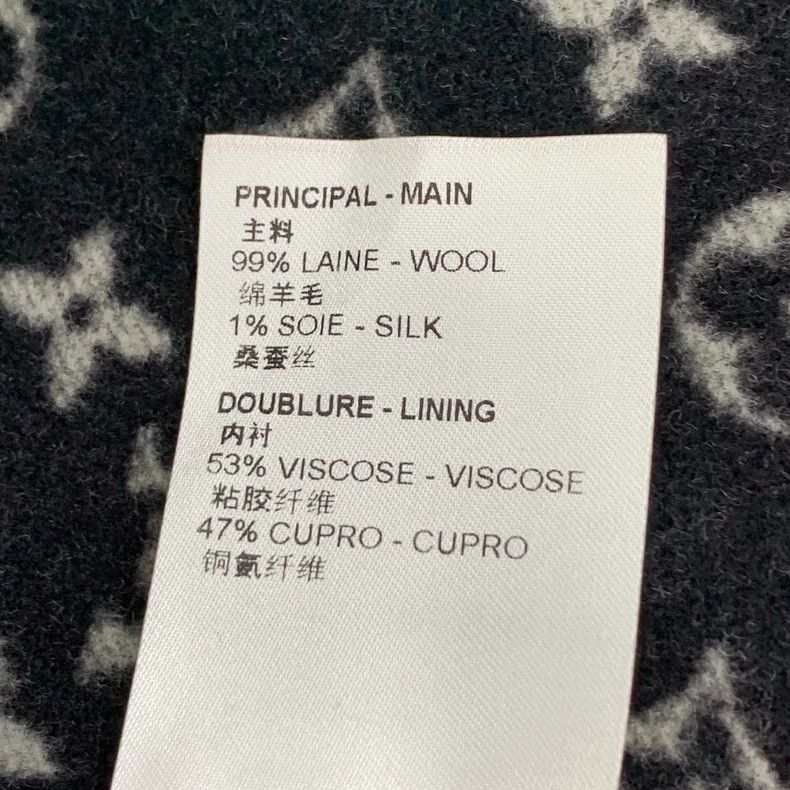 Louis Vuitton Louis Vuitton 22 coats with black lining logo and full pri Size XXS / US 00 / IT 34 - 8 Thumbnail