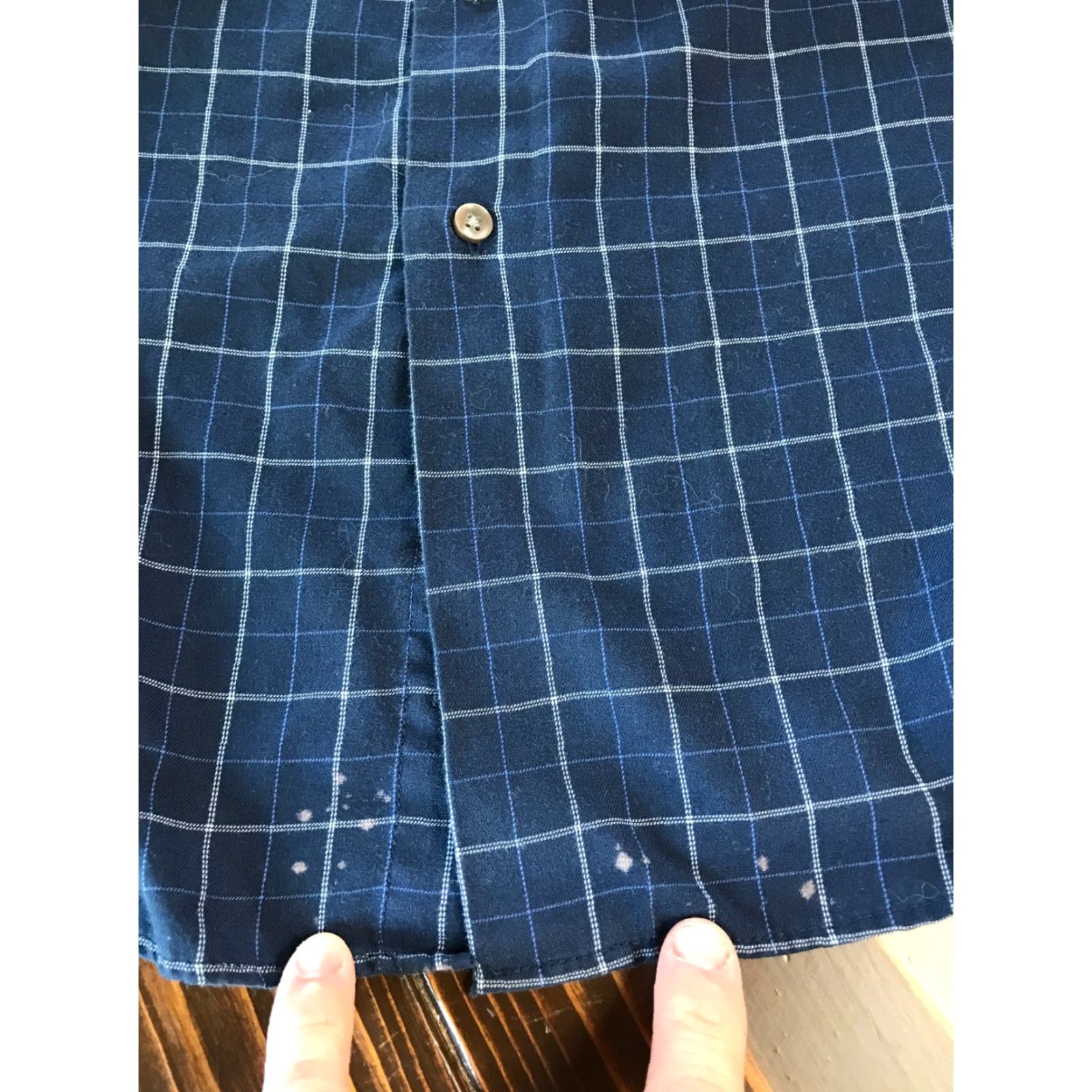 Van Heusen VINTAGE Van Heusen Shirt Mens XL Navy Blue White Check Button Up Long Slv Size US XL / EU 56 / 4 - 4 Thumbnail