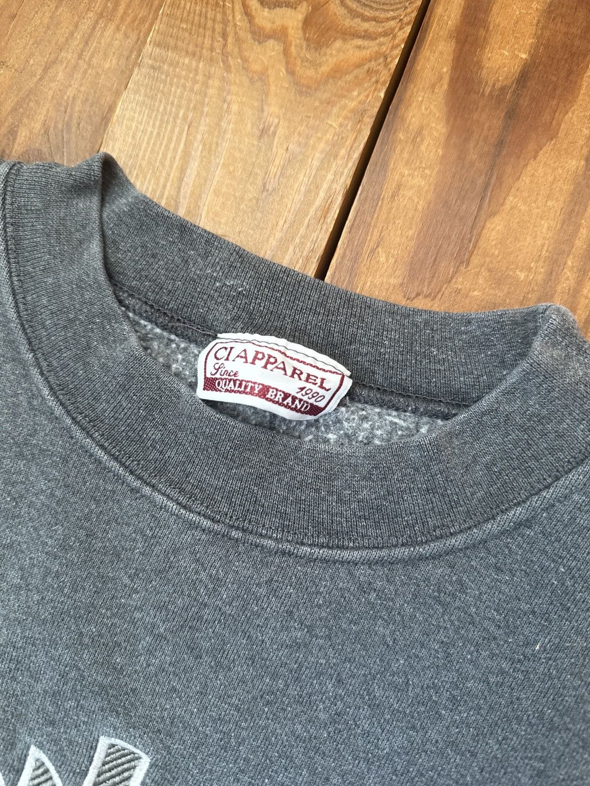 Vintage Vintage 90s University of Wyoming Cowboys Grey Sweatshirt Size US M / EU 48-50 / 2 - 2 Thumbnail