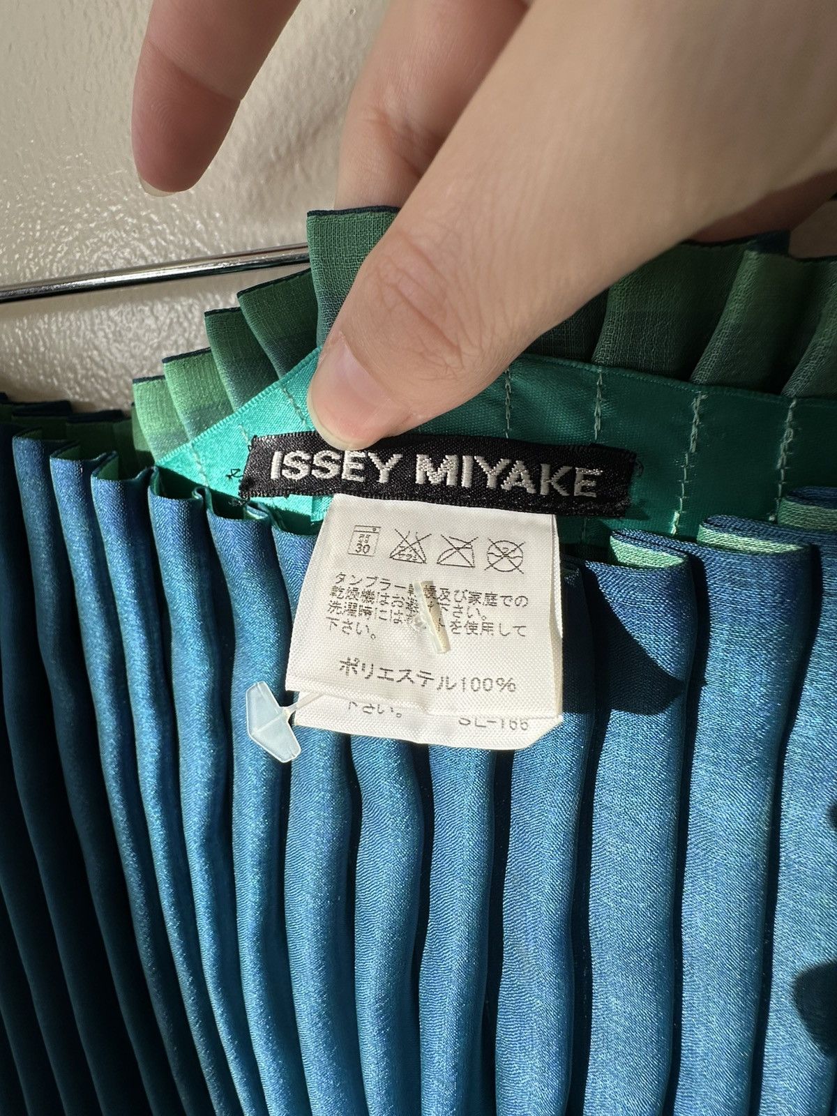 Issey Miyake NWT Issey Miyake Pleated Blue Skirt Size 28" / US 6 / IT 42 - 4 Thumbnail