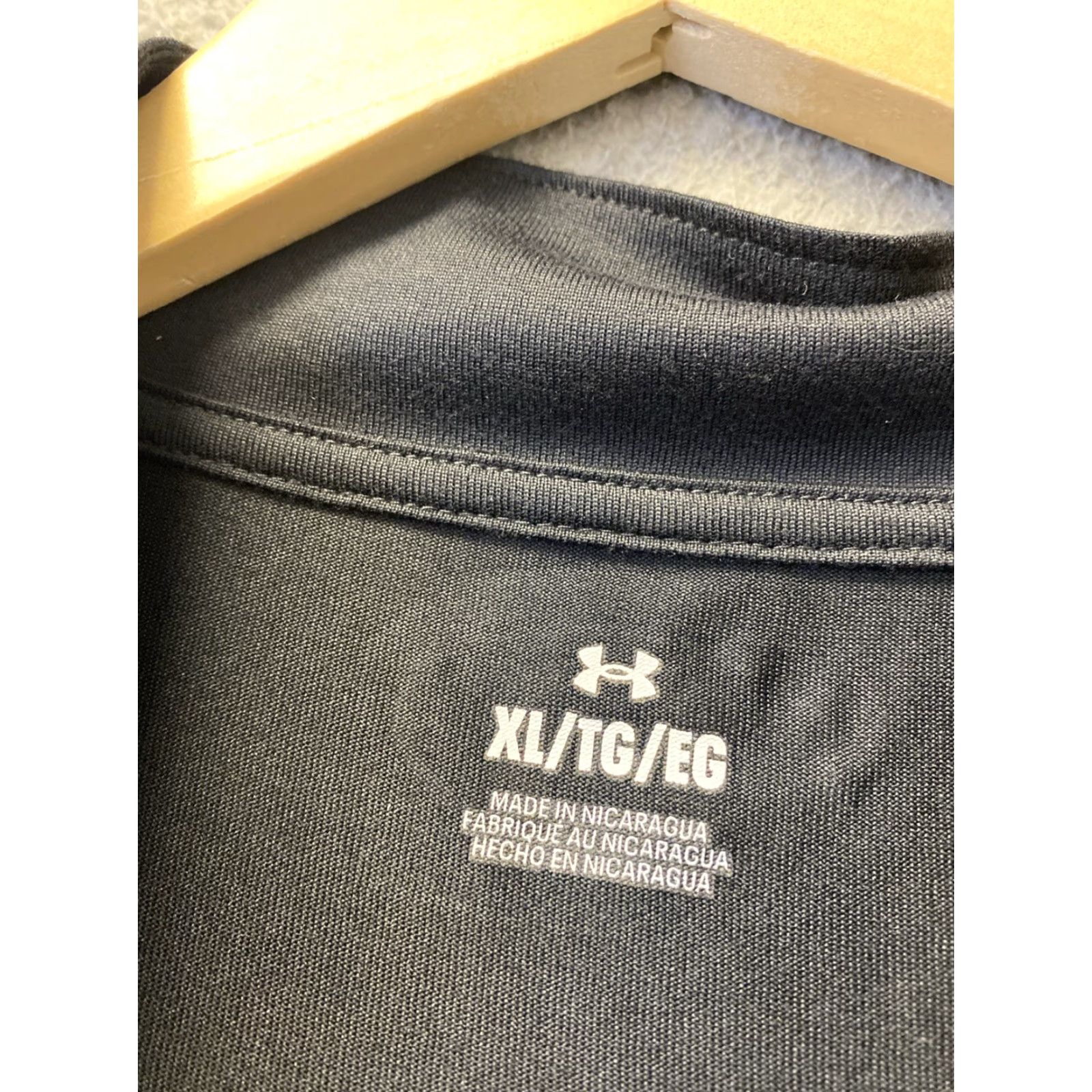 Under Armour VINTAGE? Wait—Under Armour Quarter Zip Shirt XL Black Men's Shirt XL Black Under Armour Quarter Zip Mens Activewear XL Black Mens Size US XL / EU 56 / 4 - 4 Thumbnail