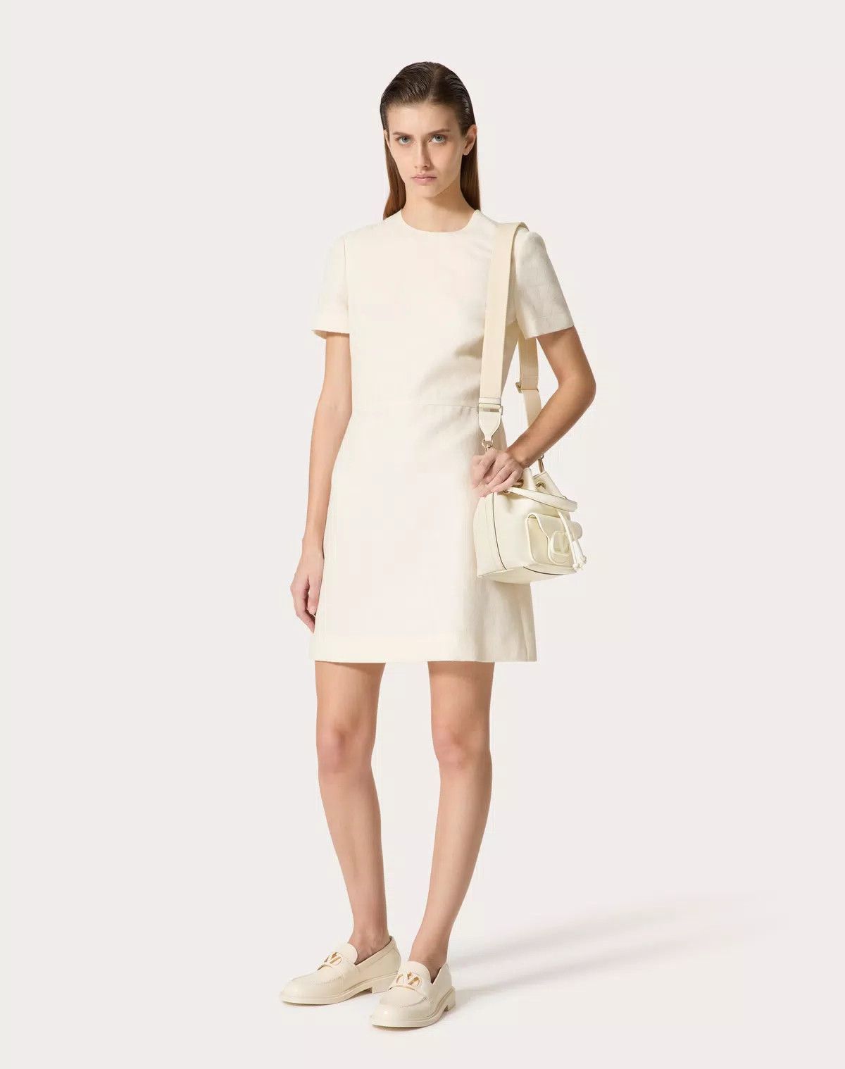 Valentino oc11z0725 Size:OS/Locò Calfskin Bucket Bag in White Size ONE SIZE - 8 Thumbnail