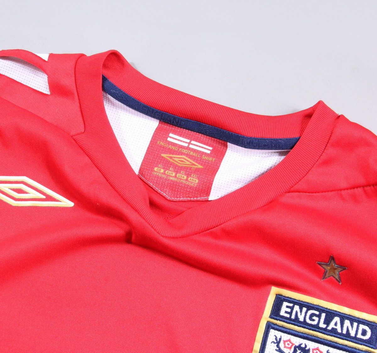 Umbro Umbro x England Vintage Soccer Football Jersey Shirt Tee XL Size US XL / EU 56 / 4 - 4 Thumbnail