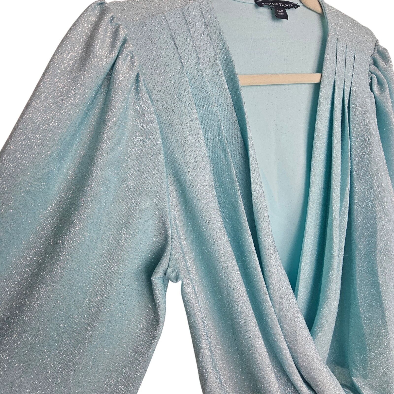 Boston Proper Boston Proper Glitter Surplice Top Sz M Sparkle Puff Sleeve Size M / US 6-8 / IT 42-44 - 5 Thumbnail