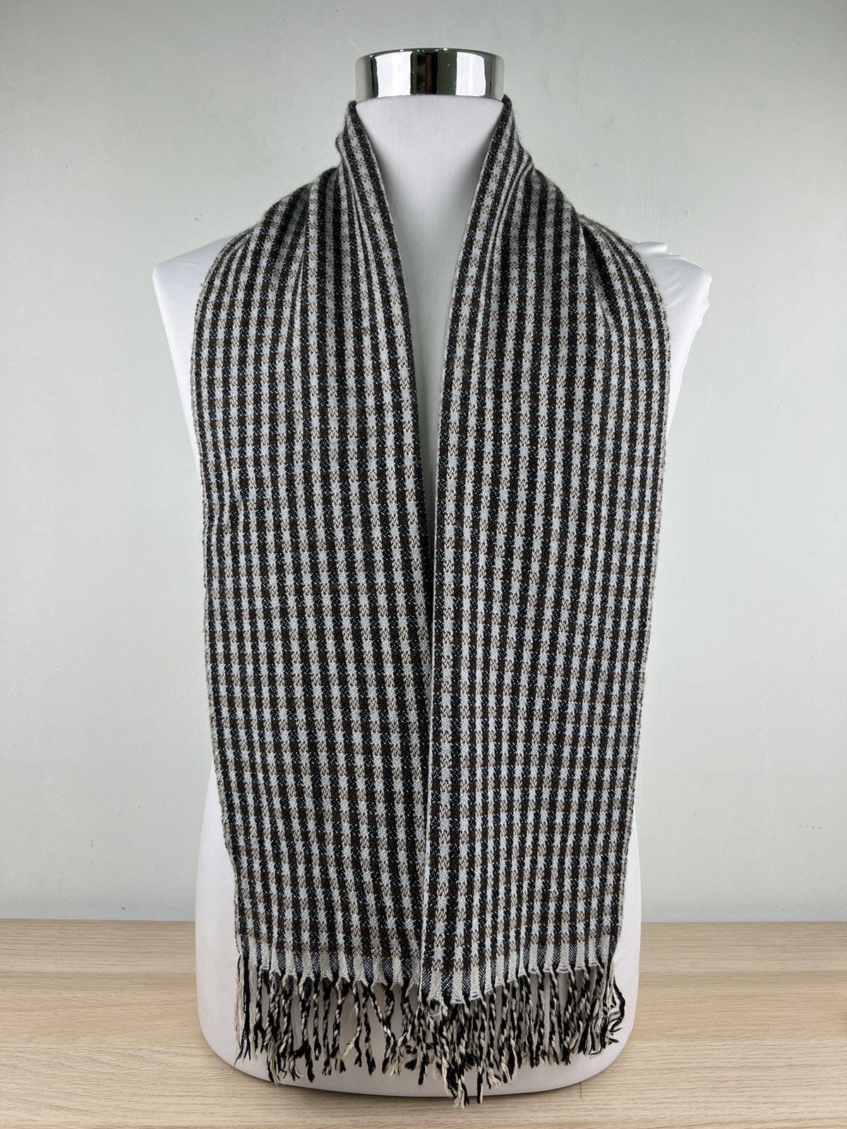 Aquascutum Aquascutum London Scarf / Muffler / Neckwear M062 Size ONE SIZE - 1 Thumbnail