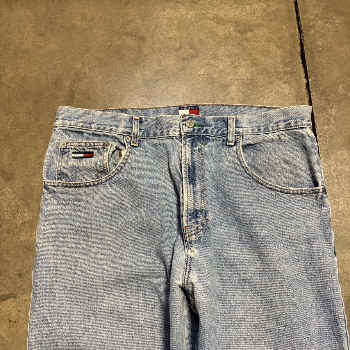 Tommy Hilfiger Vintage Tommy Hilfiger Baggy Denim Jeans Loose Faded 90s USA Size US 36 / EU 52 - 7 Thumbnail