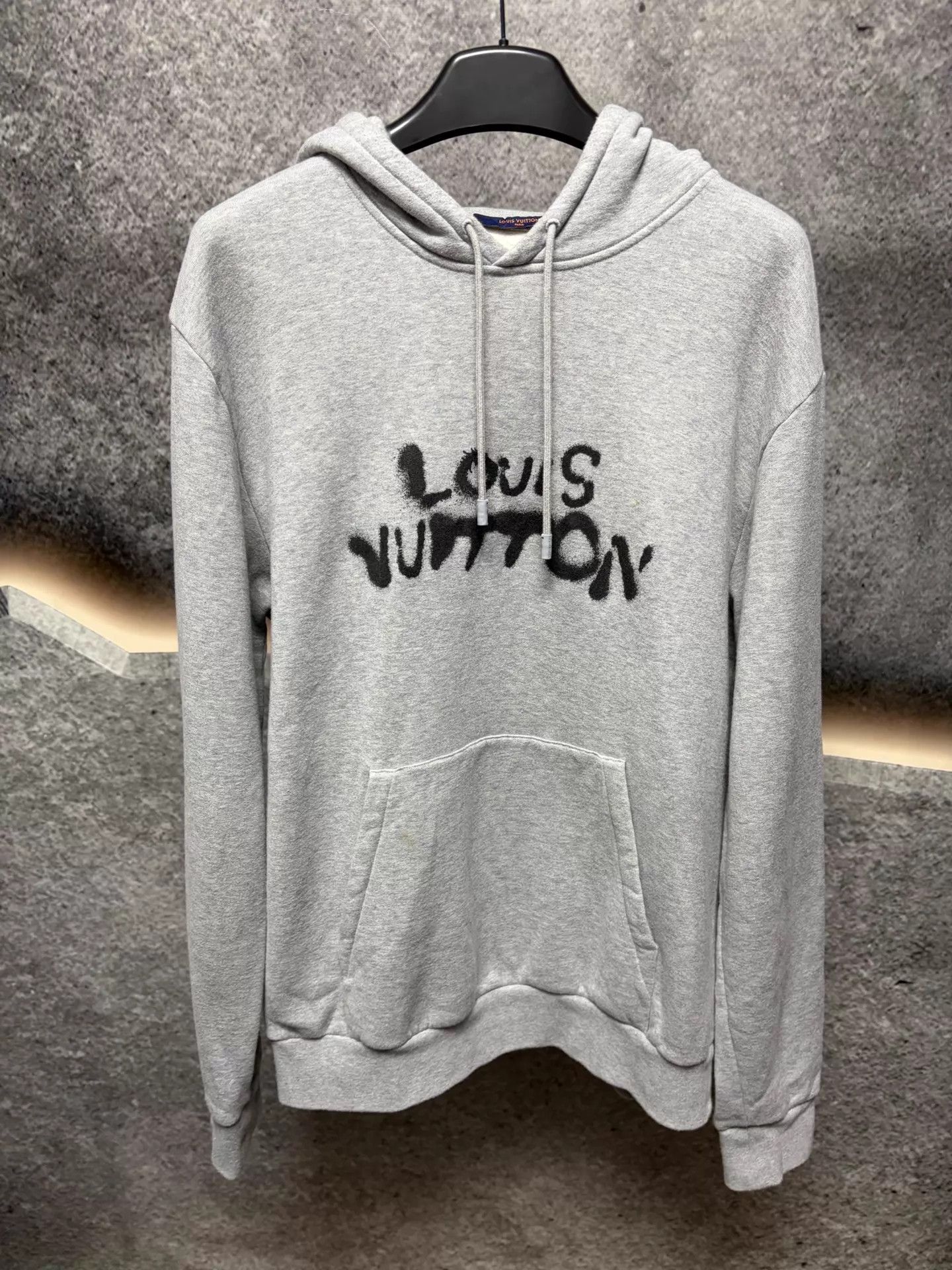 Louis Vuitton Louis Vuitton Gray XL Near New Italian Made Hoodie Size US XL / EU 56 / 4 - 1 Thumbnail