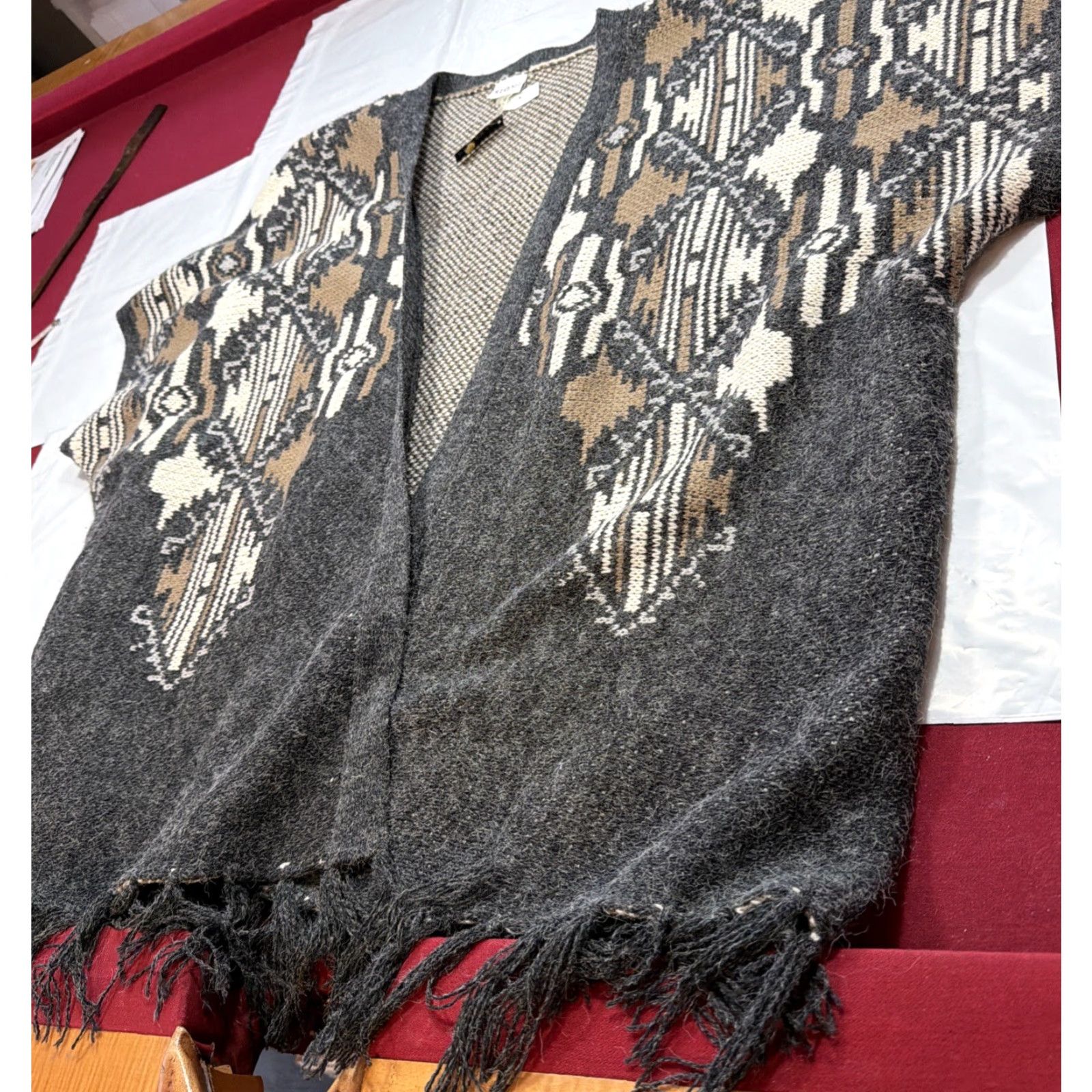 Vintage Sioni Cardigan Geometric Fuzzy Knit Open Front Fringe Slouchy 3XL Gray Tan White Womens Sweater Bohemian Artsy Tribal Open Cardigan Size XXL / US 16-18 / IT 52-54 - 5 Thumbnail