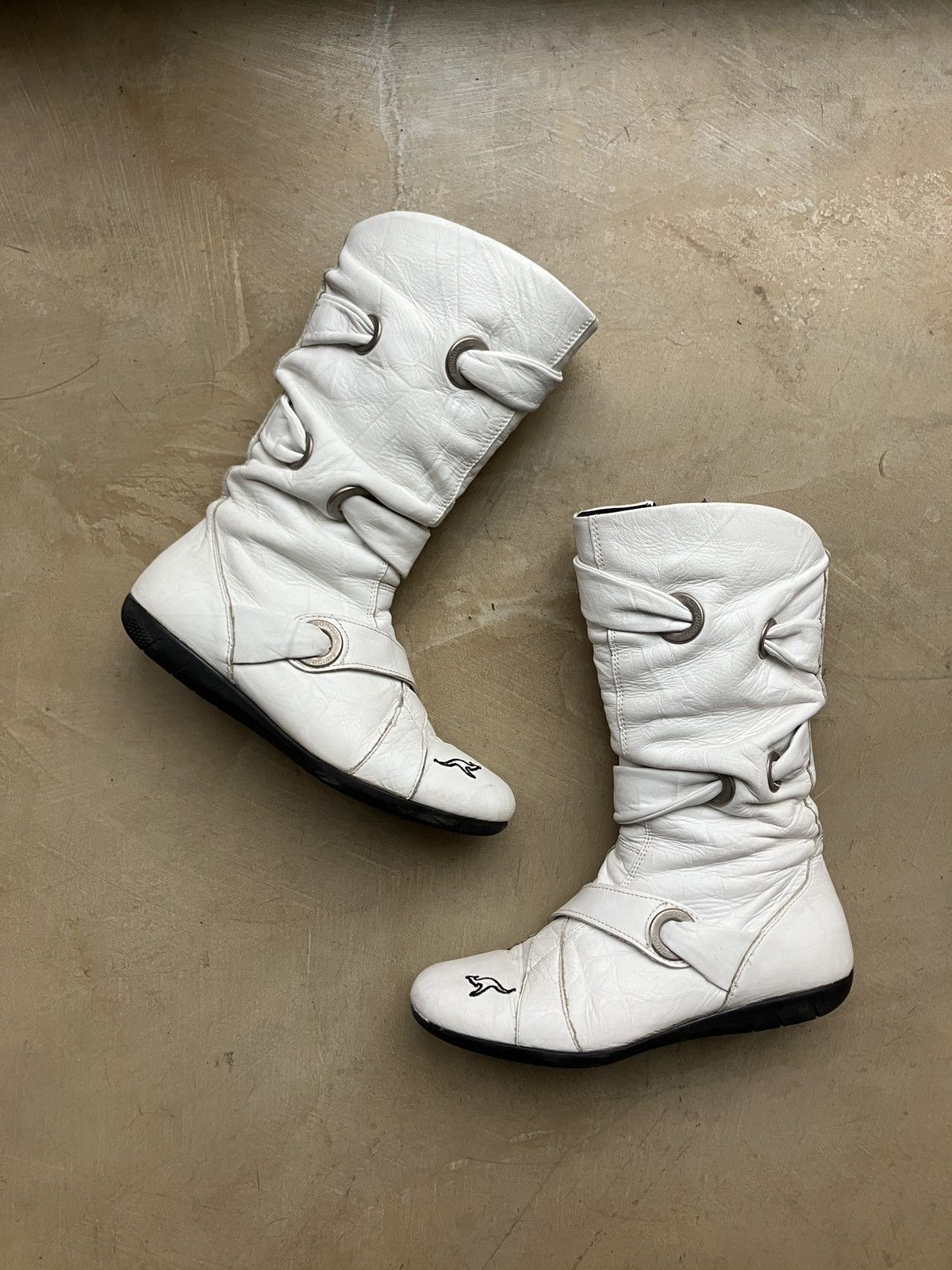 Kangaroos vintage white leather boxer gorpcore boots