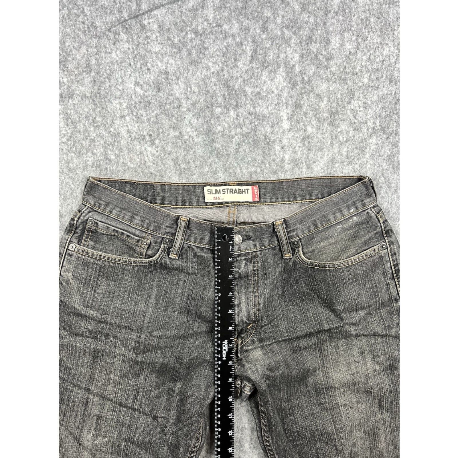 Levi's VINTAGE Levi's 514 Jeans Black Slim Straight Leg Distressed Size 34x32 Men Slim Jeans Size US 34 / EU 50 - 4 Thumbnail