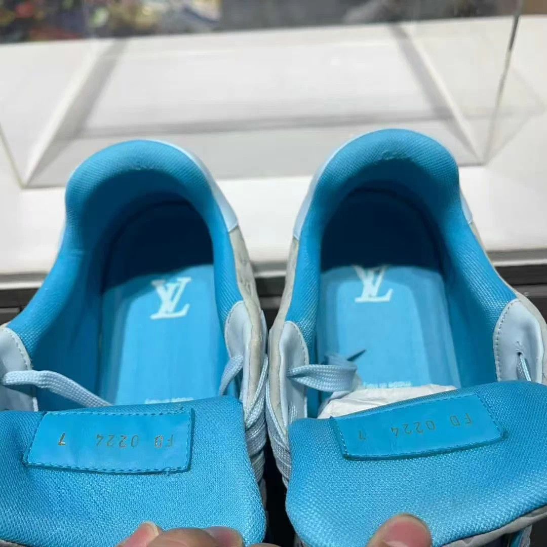Louis Vuitton LV Trainer Ice Blue Allover 41 Verified Worn Once Size US 8 / EU 41 - 8 Thumbnail
