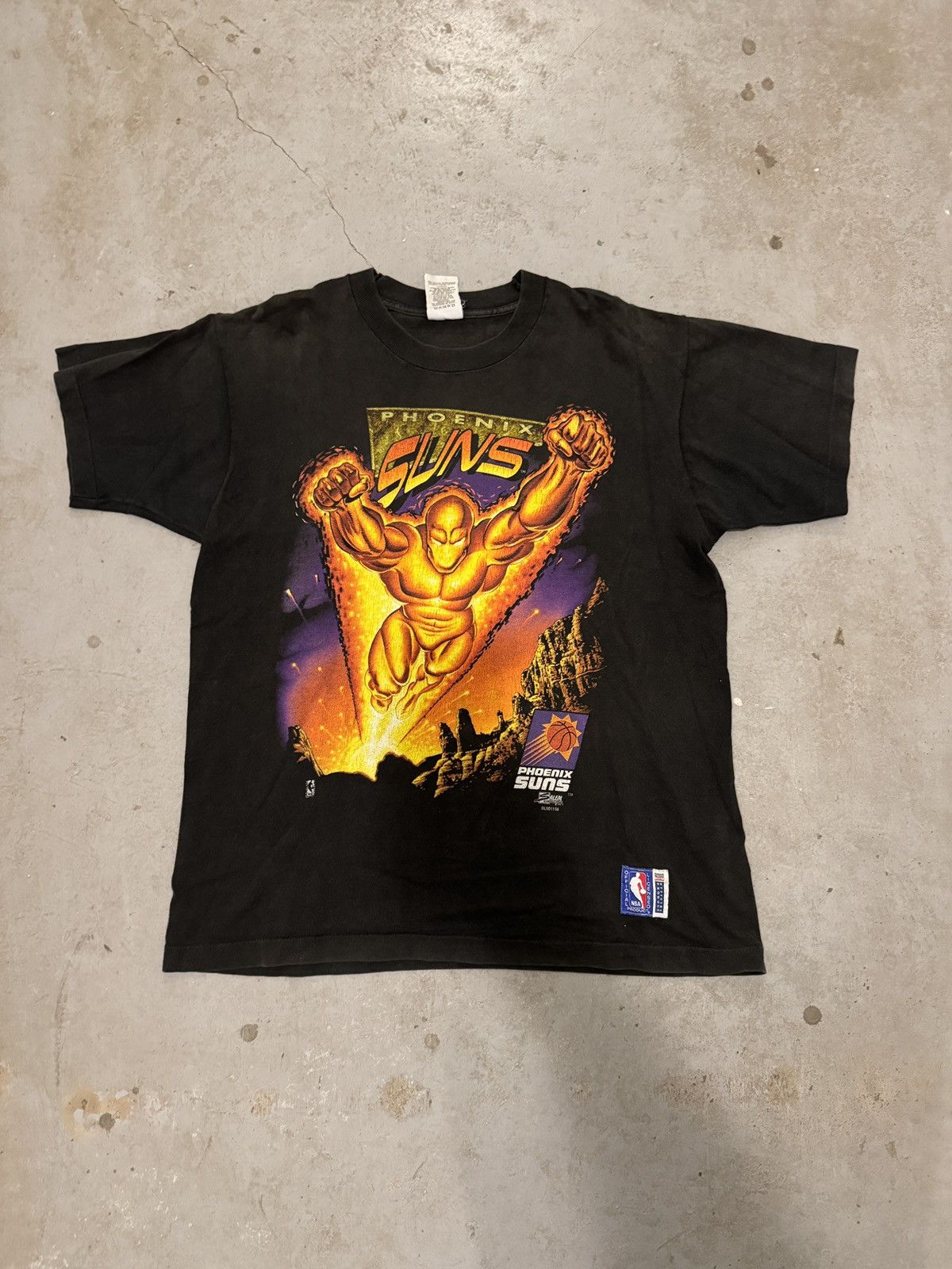 NBA × Vintage *RARE* VINTAGE PHEONIX SUNS SALEM TORCH SUPER HERO TEE Size US XL / EU 56 / 4 - 1 Thumbnail