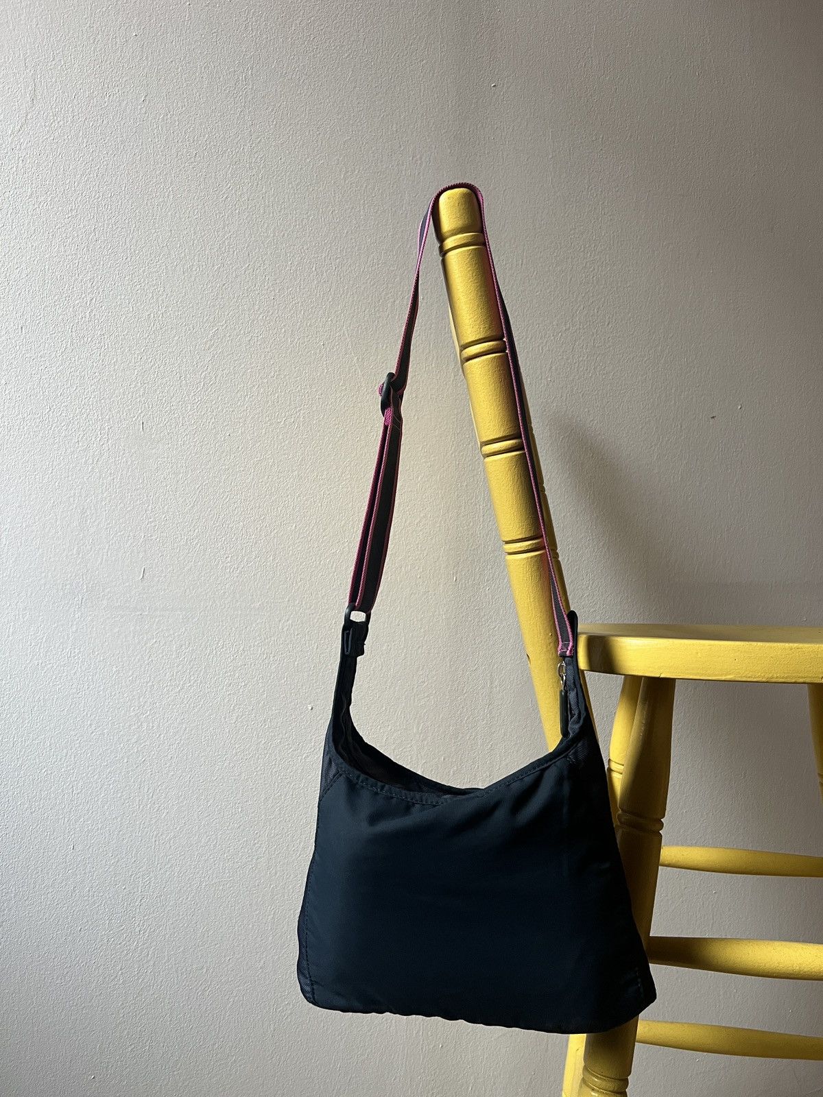 Nike Vintage Purple Nike Y2K Shoulder Bag Size ONE SIZE - 5 Thumbnail