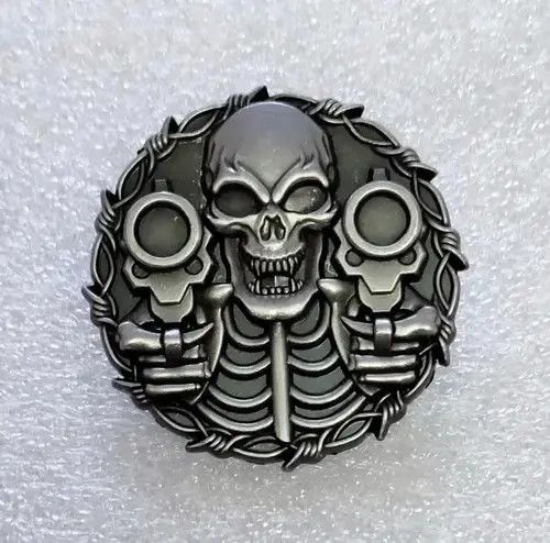Other Skull With Two Guns Pistols Pin/Brooches Size ONE SIZE - 3 Thumbnail