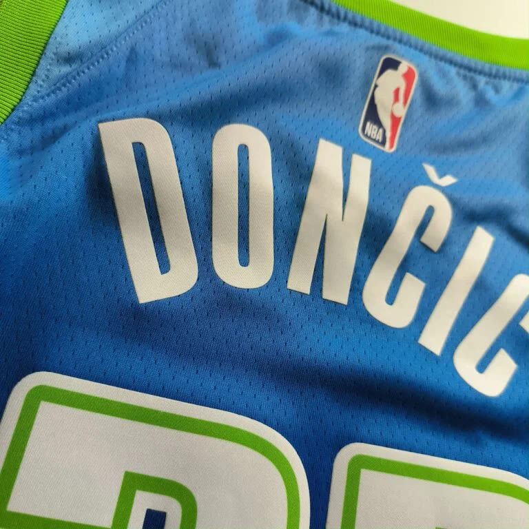 Nike NEW Dallas Mavericks Luka Doncic City Edition NBA jersey M Size US M / EU 48-50 / 2 - 12 Thumbnail