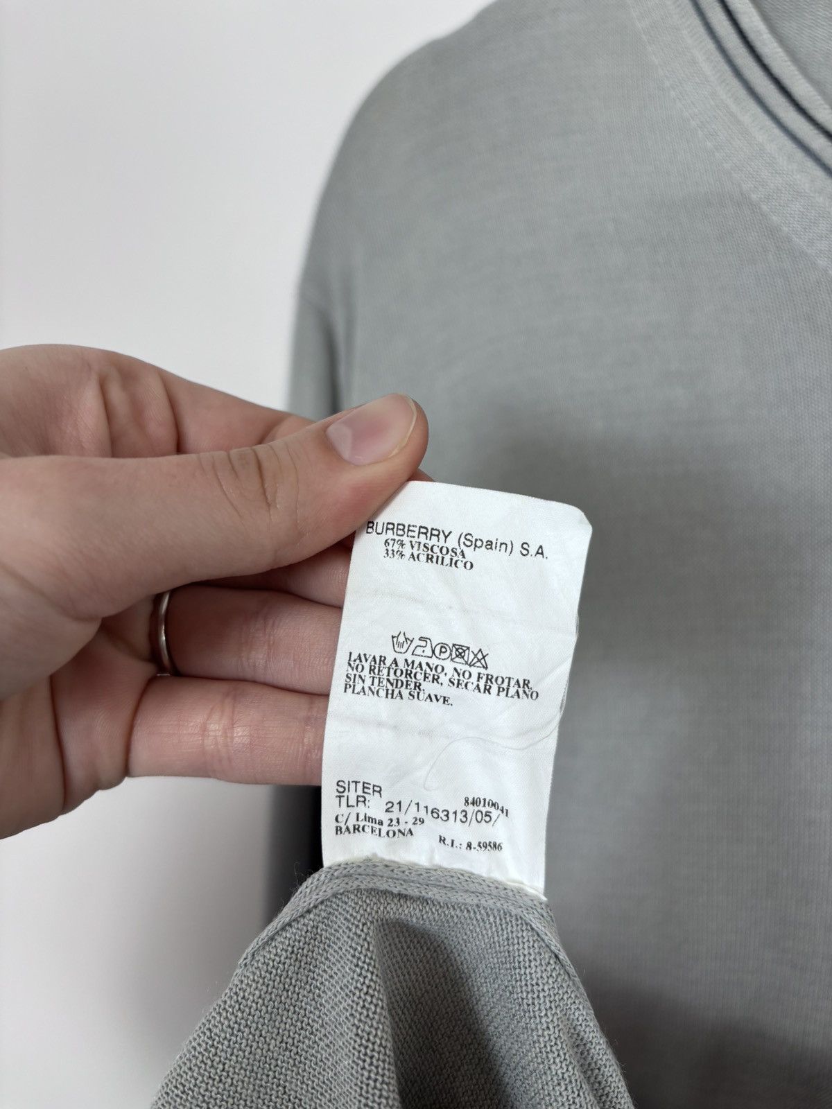 Burberry Burberry London Men’s Grey Viscose Blend V-Neck Sweater Size US M / EU 48-50 / 2 - 11 Thumbnail