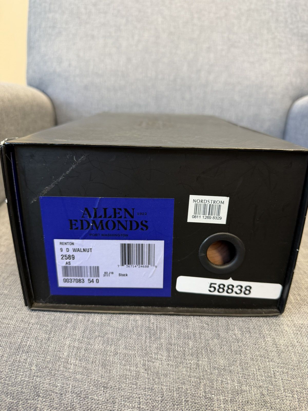 Allen Edmonds FINAL PRICE DROP Chukka Boot in Walnut Calfskin Size US 9 / EU 42 - 10 Thumbnail