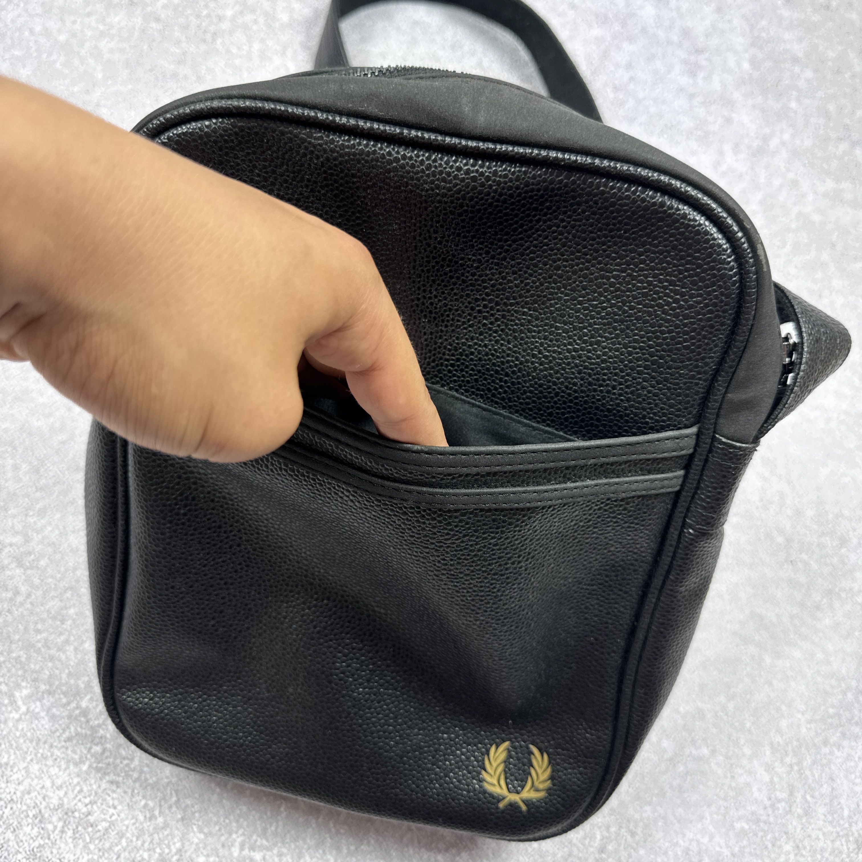 Fred Perry Fred Perry Black Leather Big Size Messenger Bag Size ONE SIZE - 7 Thumbnail