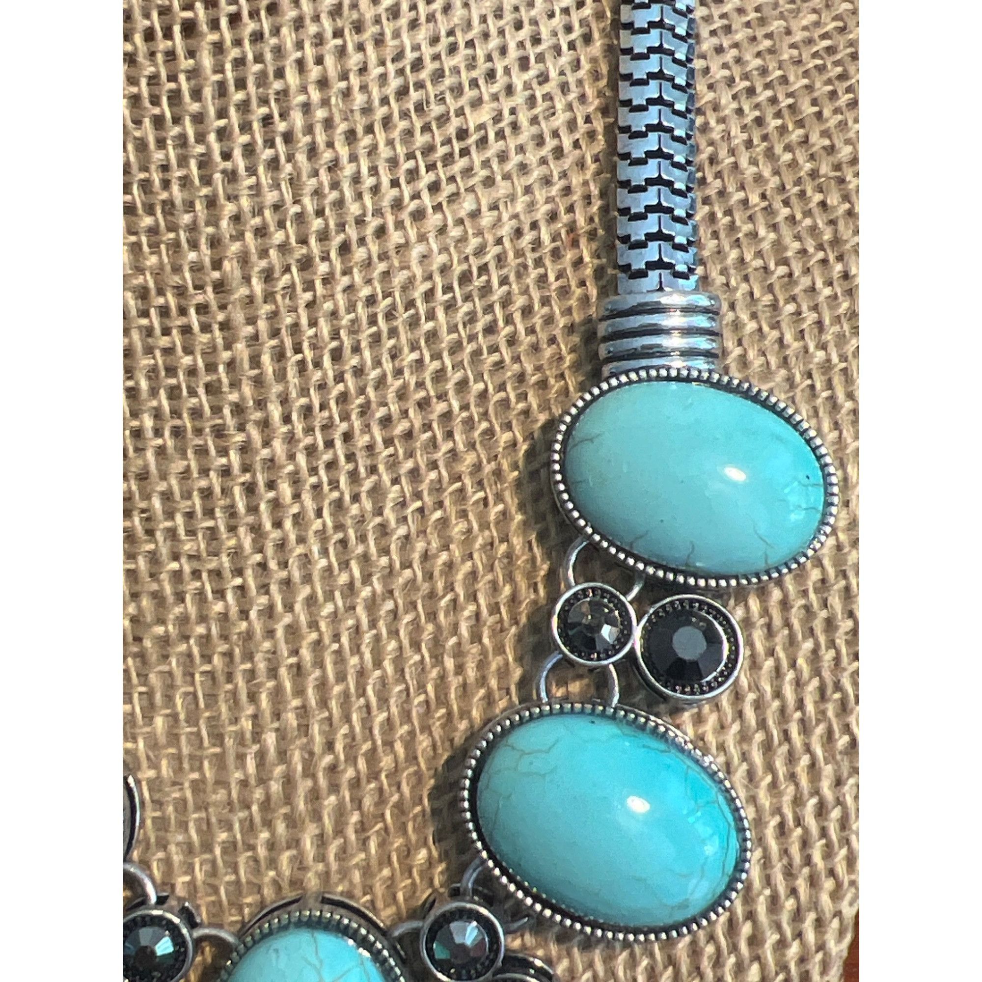 Other Southwestern Bib Statement Necklace Silver Tone Dyed Howlite Size ONE SIZE - 3 Thumbnail