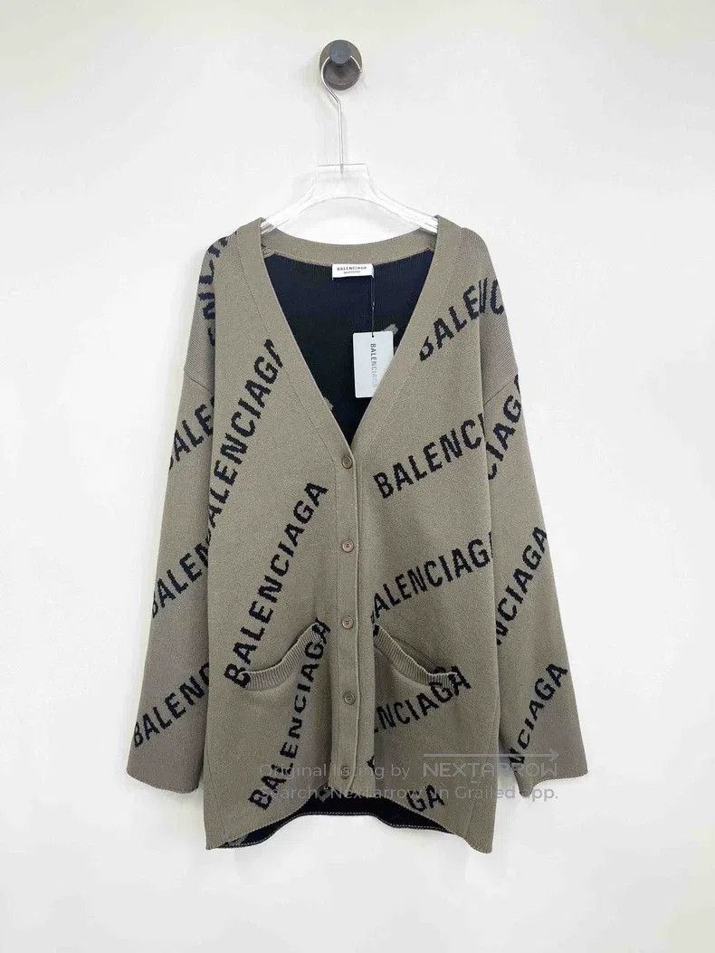Balenciaga Balenciaga Light brown cardigan with full print knit Size US S / EU 44-46 / 1 - 1 Thumbnail
