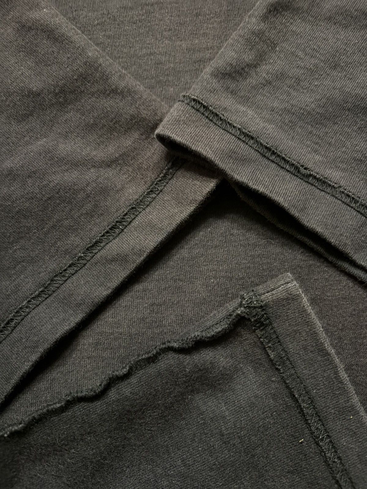 Vetements Vetements - AW19 Logo Inside Out Care Tag T Shirt Size US M / EU 48-50 / 2 - 3 Thumbnail