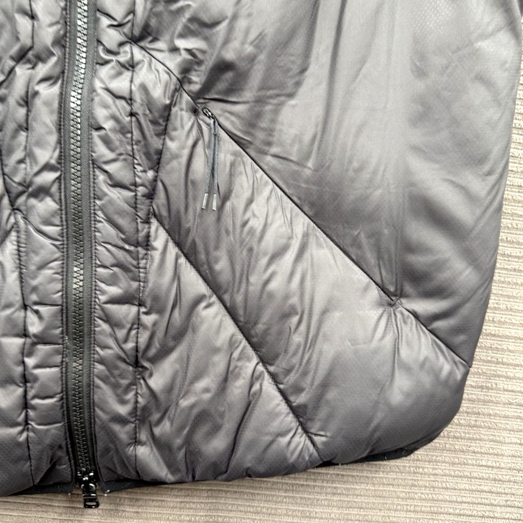 Armani Exchange Armani Exchange Puffer Vest Men M Black Nylon Full Zip Designer Casual, Travel Logo Zipper Full Zip Vest Mens Size US M / EU 48-50 / 2 - 5 Thumbnail
