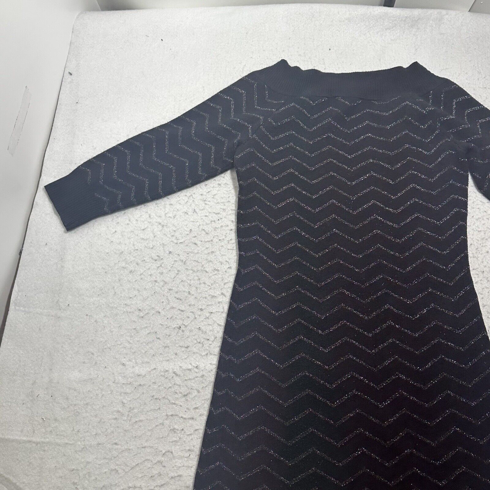White House Black Market White House Black Market XS Mock Neck Glitter Zig Zag Dress Size XS / US 0-2 / IT 36-38 - 13 Thumbnail