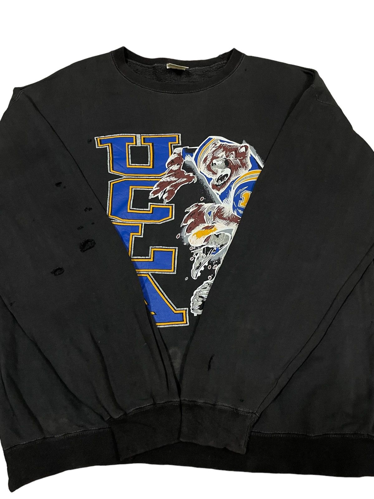 NFL Rare Vintage UCLA Bruins Football Team Distressed Sweatshirt Size US L / EU 52-54 / 3 - 10 Thumbnail