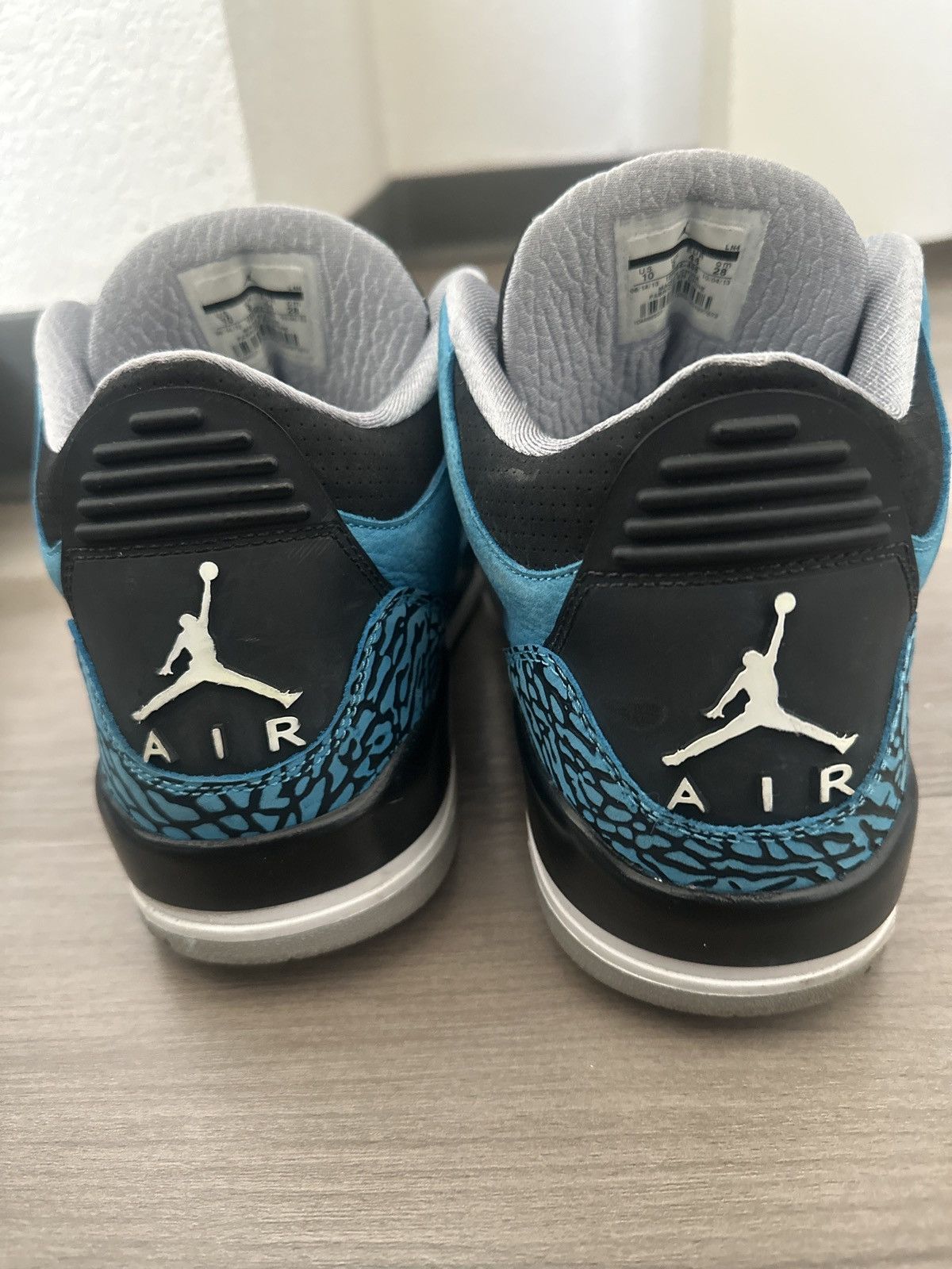 Jordan Brand Air Jordan 3s Powder Blue Size US 10 / EU 43 - 2 Thumbnail