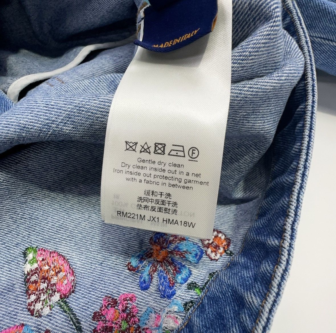 Louis Vuitton LOUIS VUITTON BLUE FLORAL EMBROIDERED DENIM JACKET Size US M / EU 48-50 / 2 - 6 Thumbnail