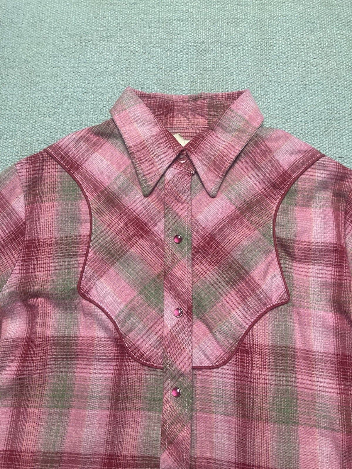 Vintage Vtg 70s Pearl snap shirt wrangler western plaid women’s 36 Size M / US 6-8 / IT 42-44 - 4 Thumbnail