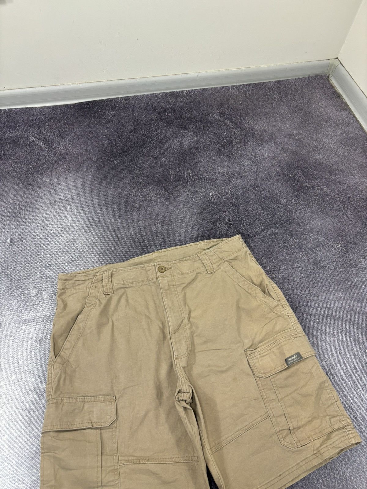 Vintage Vintage Wrangler Y2K Utility Hype Beige Cargo Shorts Size US 36 / EU 52 - 4 Thumbnail
