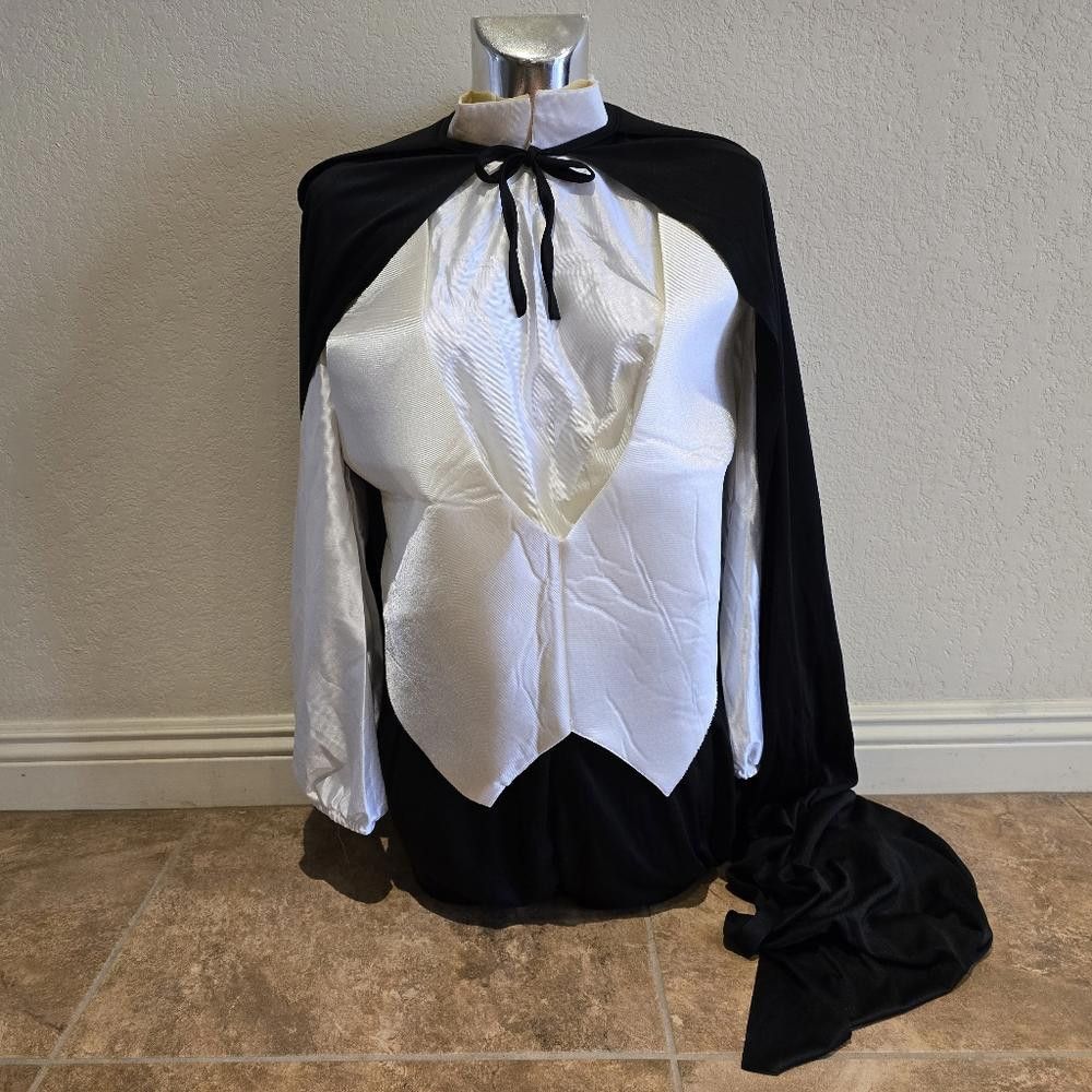 Designer Dracula | UNIVERSAL STUDIOS | Adult Costume Size ONE SIZE - 2 Thumbnail