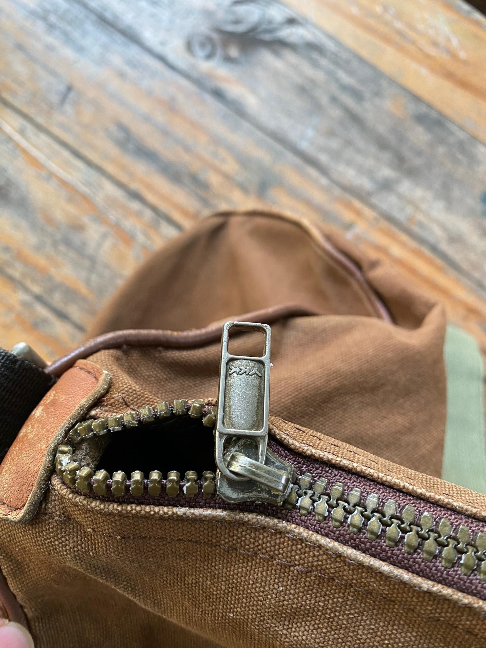 L.L. Bean 🔥1970s L.L.BEAN Zipper Duffel Bag V Dark Brown Size ONE SIZE - 12 Thumbnail