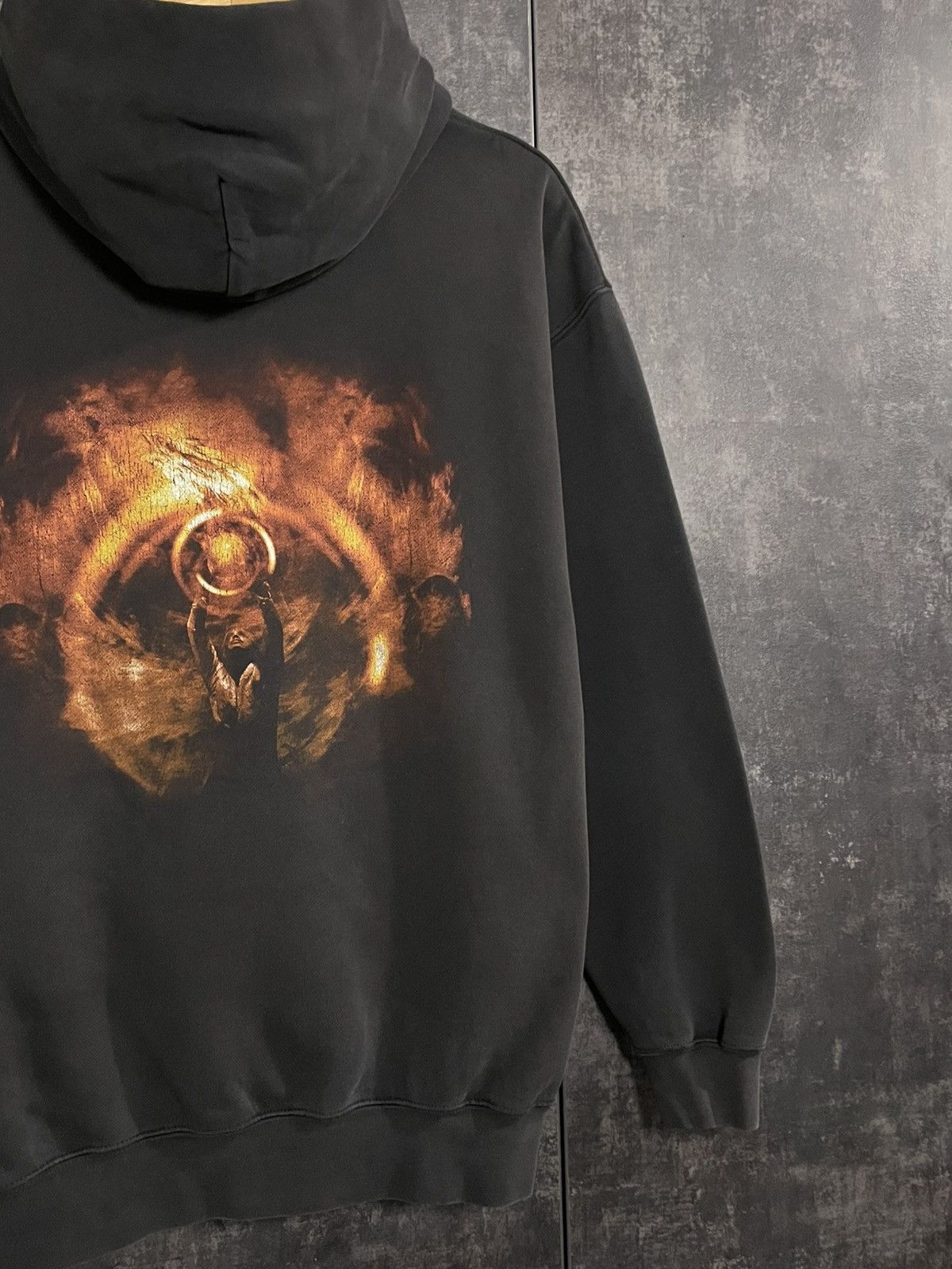 Vintage Vintage Blind Guardian Faded Hoodie Rock Oasis Deftones COF Size US L / EU 52-54 / 3 - 9 Thumbnail