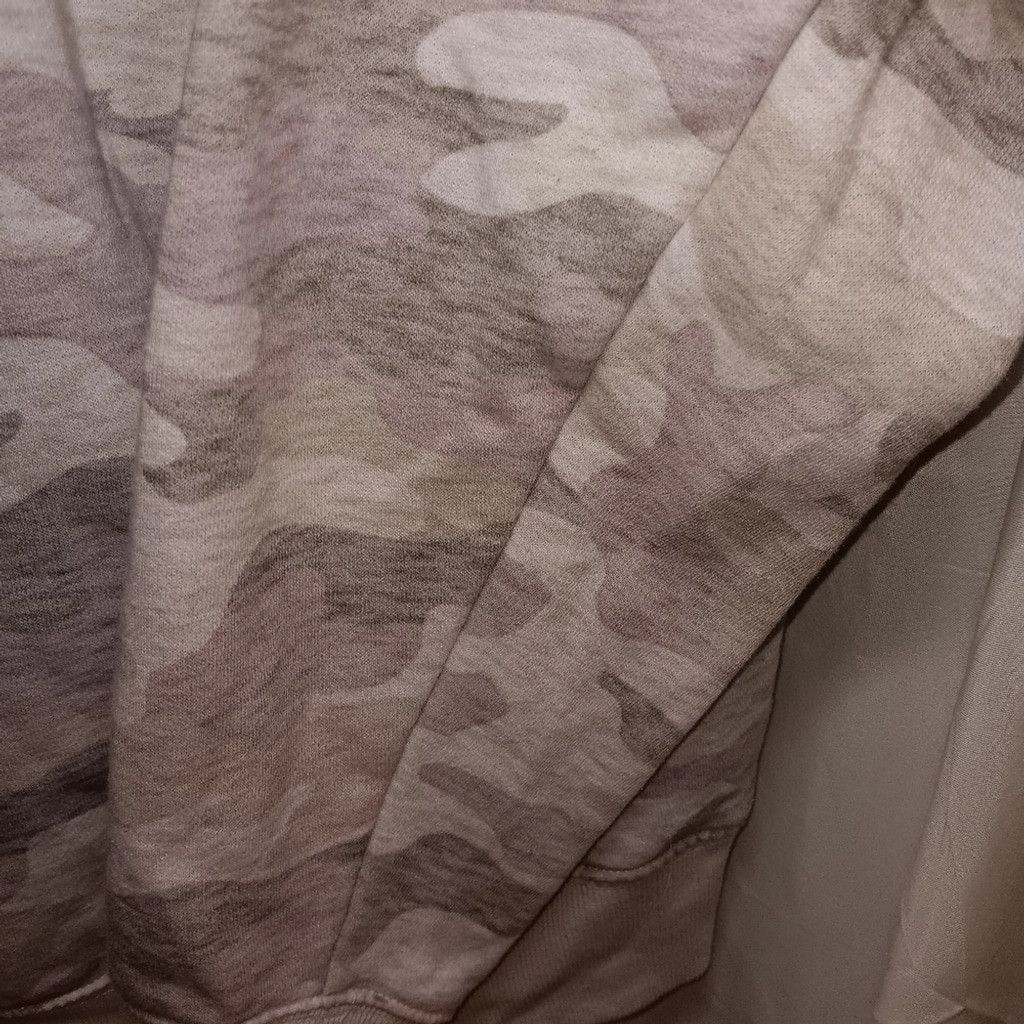 Other Source unknown ,camo sweatshirt, womens XL, EUC Size XL / US 12-14 / IT 48-50 - 7 Thumbnail