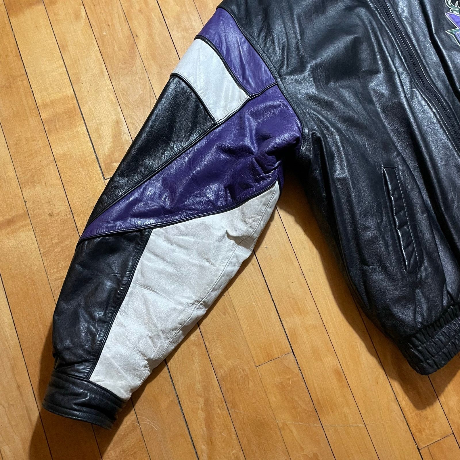 Pro Player WILSONS 90’s Milwaukee Bucks Pro Player Leather Jacket XL Size US XL / EU 56 / 4 - 4 Thumbnail