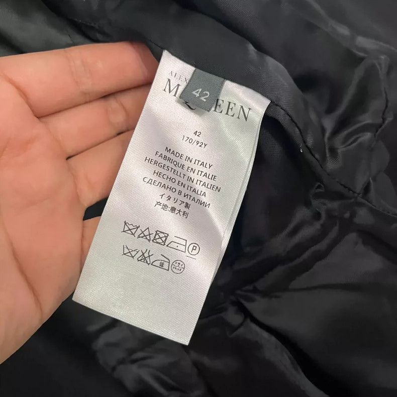 Alexander McQueen Alexander Mcqueen Black coat Size M / US 6-8 / IT 42-44 - 4 Thumbnail