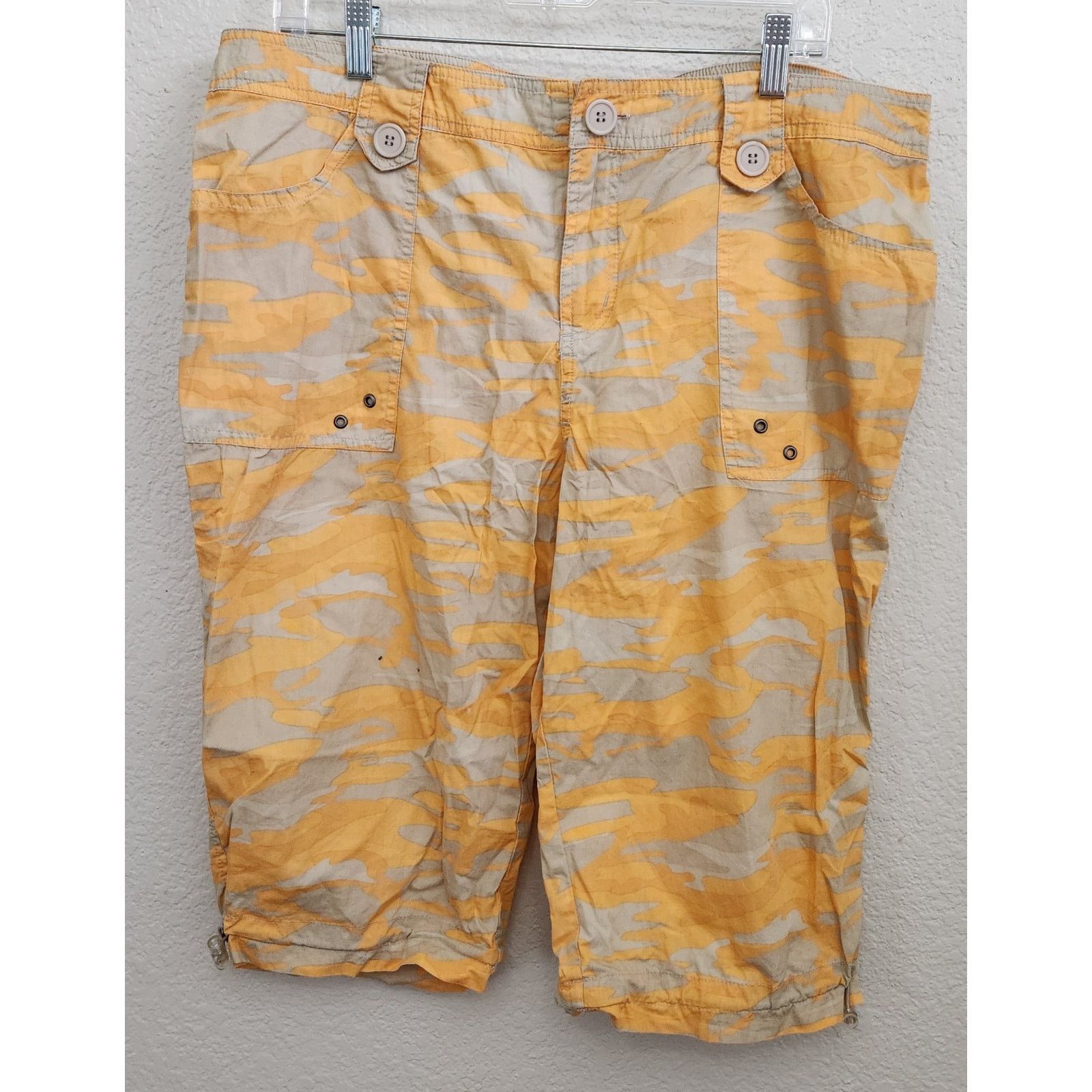 Other Ac-Tiv-Ology Orange Tan Camo Print Cropped Pants 16 Size 38" / US 16 / IT 52 - 1 Thumbnail